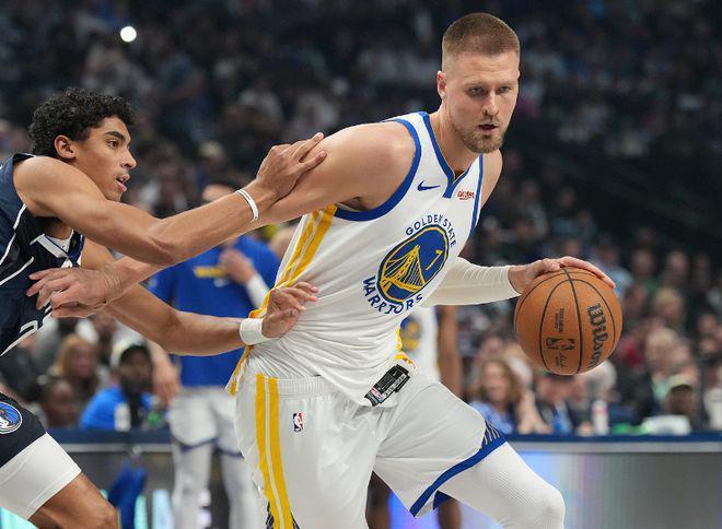 勇士加时逆转独行侠终结三连败 穆迪复出重伤退