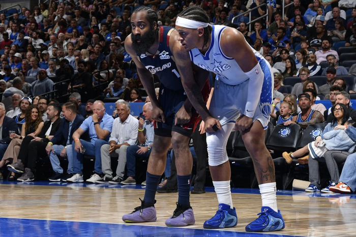 掘金约基奇失误成隐患，太阳能否逆袭？