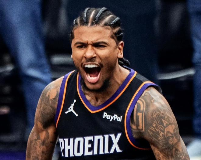 太阳队逆转勇士锁定季后赛 杰伦格林爆发创历史